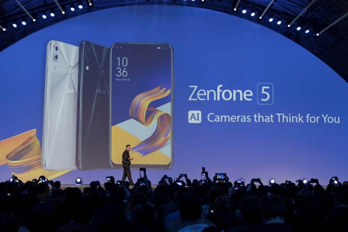 http://upmediawebmag.upmedia.mg/upload/ck/ASUS%20ZenFone%205/5Z內建AI智慧攝影功能,可針對16種不同環境和主題進行AI場景偵測、AI照片偏好學習。.jpg